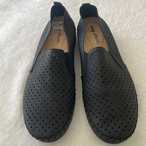 Easy Street -  women’s black perforated slip-on shoes NwoT